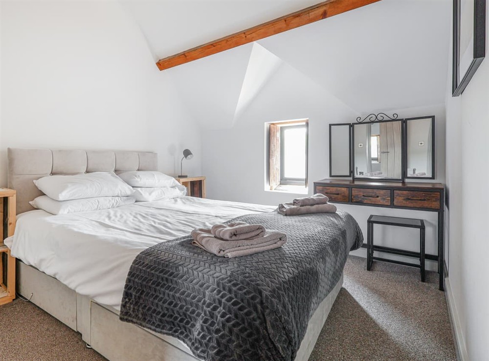 Double bedroom at The Cart Arms in Gloucester, Gloucestershire
