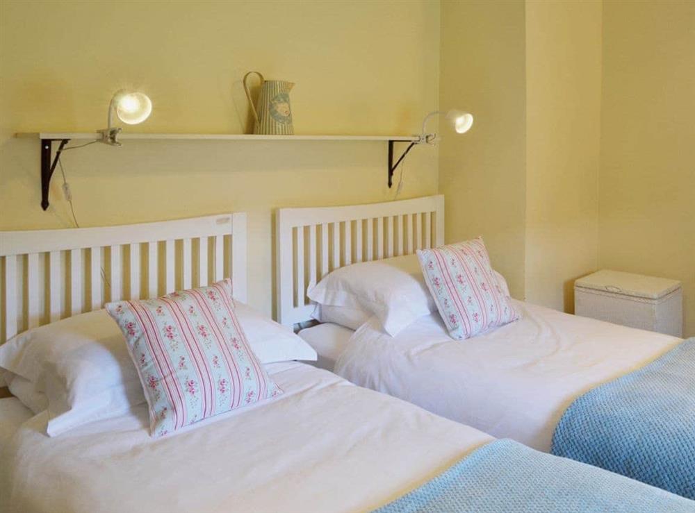 Twin bedroom at The Causeway in Eyam, near Bakewell, Derbyshire
