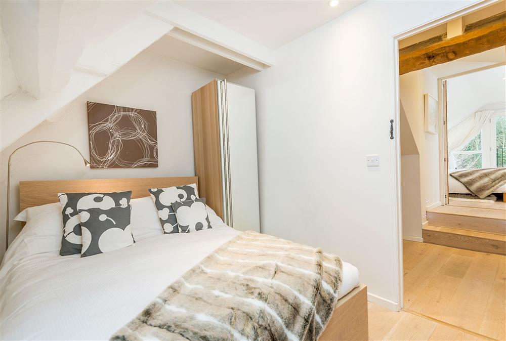 Bedroom three with 4’6 double bed at The Chestnuts, Shilton