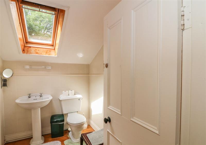 This is the bathroom at The Coach House @ Minmore Mews, Shillelagh