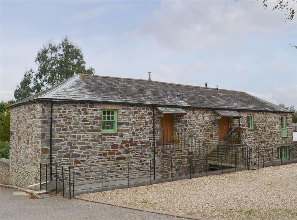 Gravelled parking area and shared entrance at The Coach House in Bodmin, Cornwall