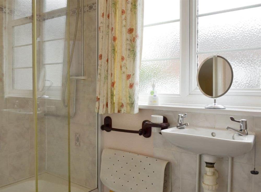 En-suite shower room at The Coach House in Craven Arms, Shropshire