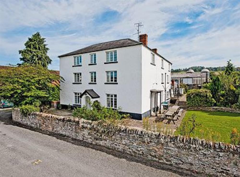 The Coach House in Craven Arms, Shropshire sleeps 18