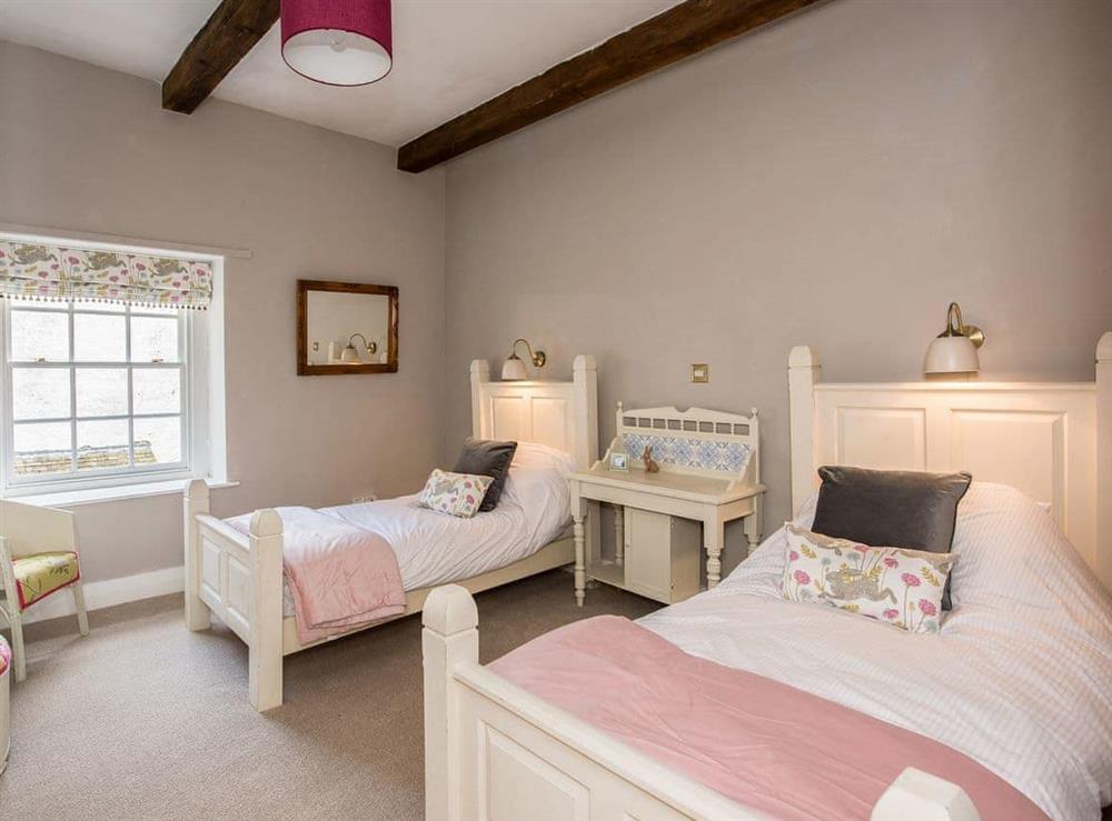 Charming twin bedded room at The Coach House in Fremington, near Richmond, North Yorkshire