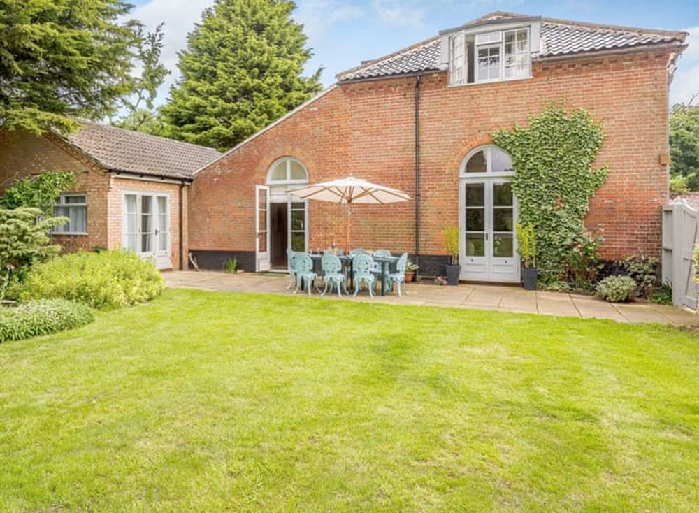 The Coach House in Geldeston, near Beccles, Norfolk sleeps 7