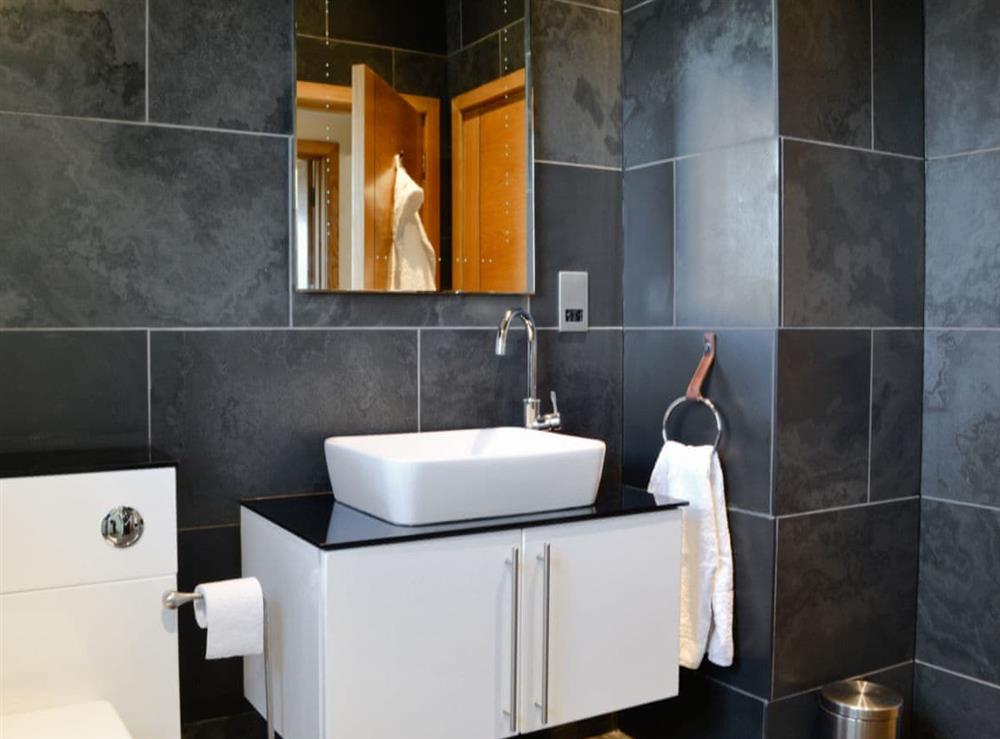 Ideal en-suite with bath, walk-in shower