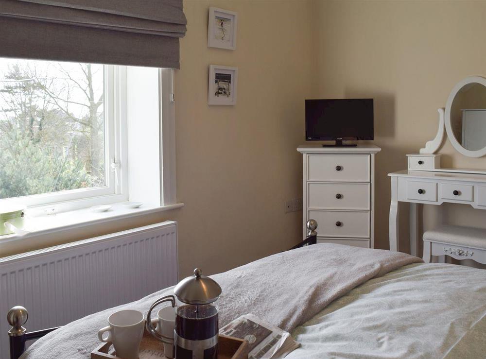 Double bedroom (photo 2) at The Coastal Cottage in Kessingland, Suffolk, England