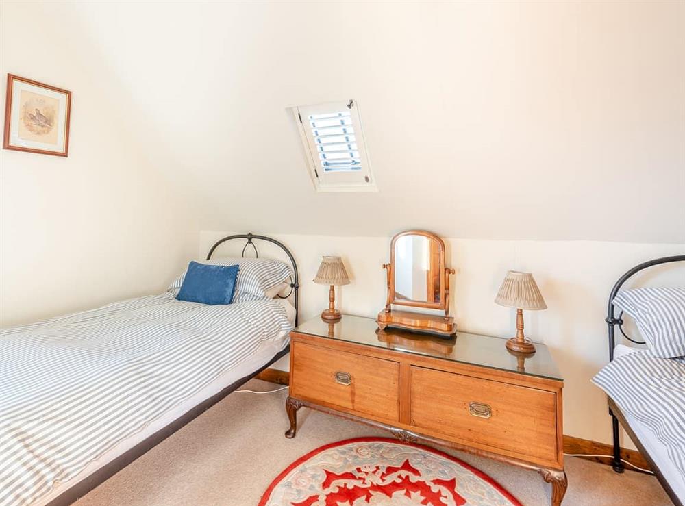 Twin bedroom at The Corn House in Shrewsbury, Shropshire