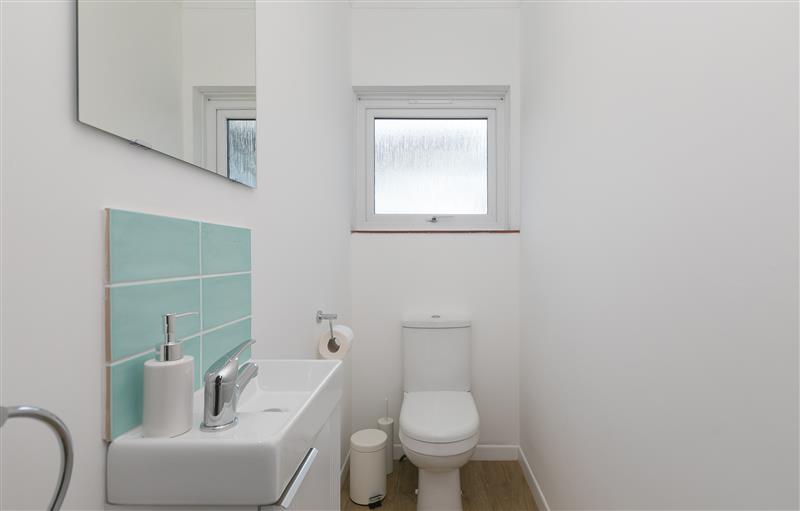 The bathroom at The Cottage at Fairwinds, Carbis Bay