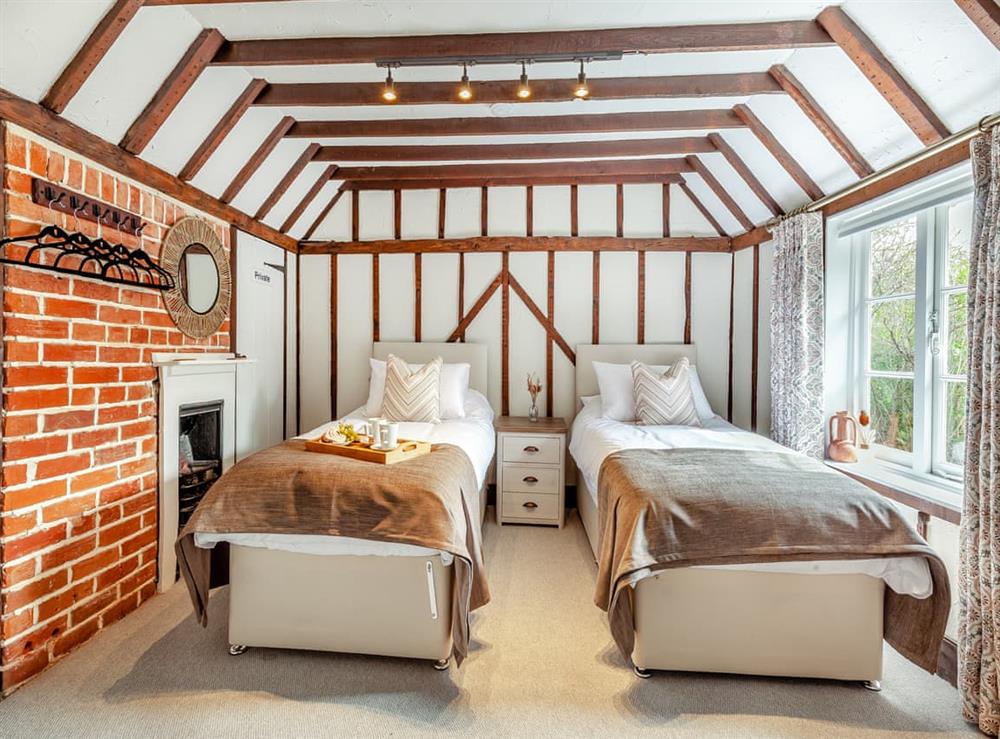 Twin bedroom at The Cottage in Chelmsford, Essex