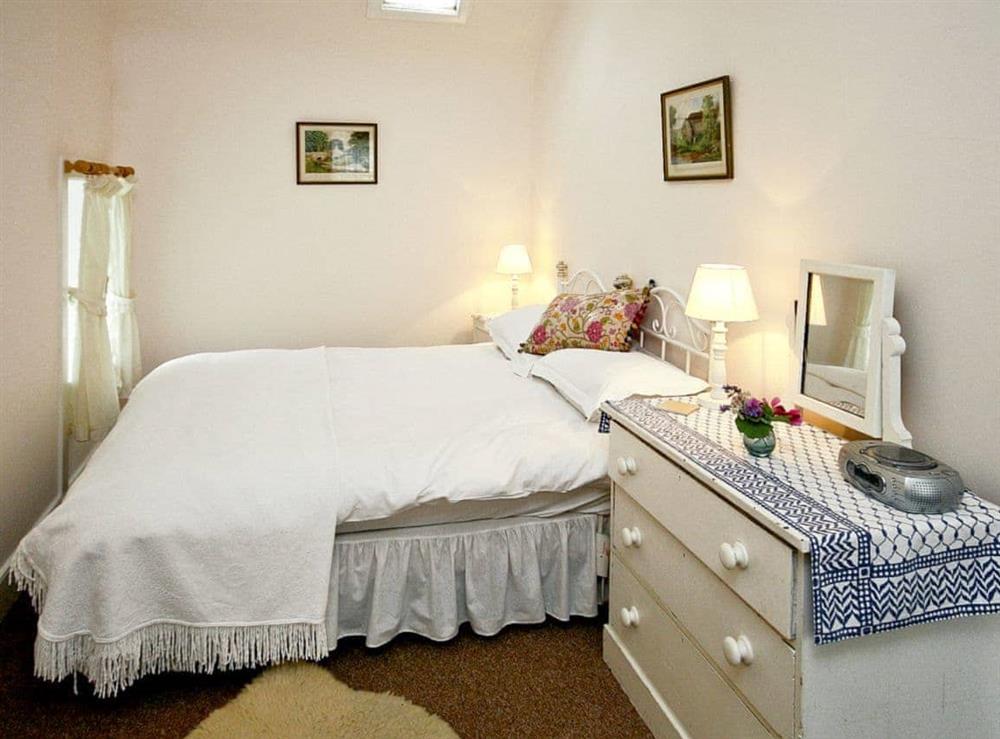 Double bedroom at The Cottage in Lyth, near Wick, Caithness