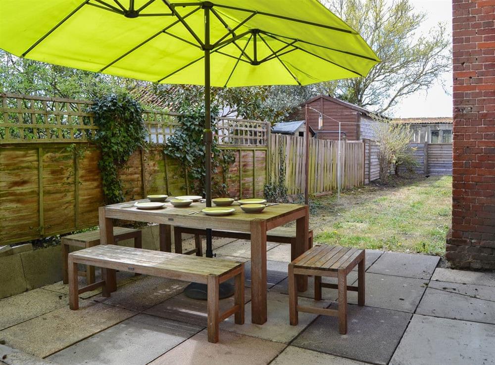 Outdoor eating area at The Cottage in Shipdham, Norfolk