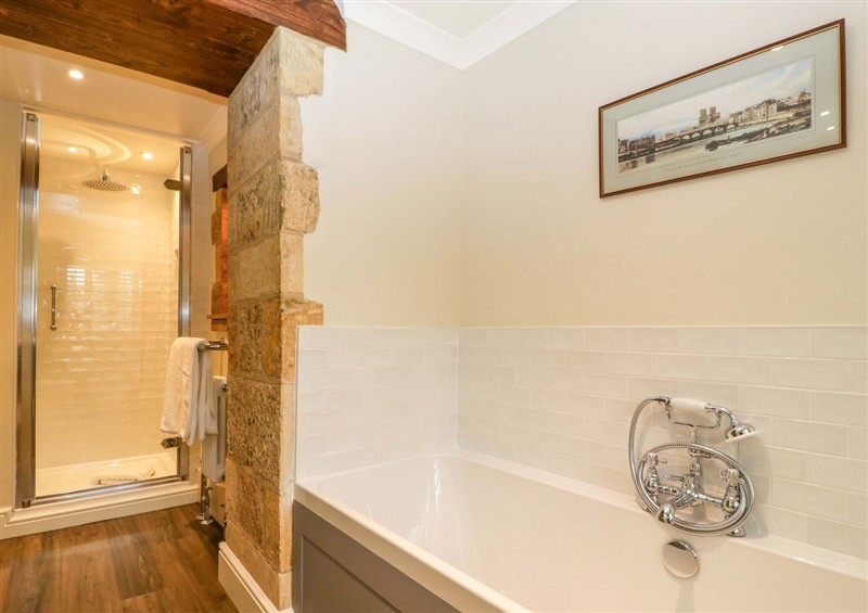 This is the bathroom at The Cottage, Stow-On-The-Wold