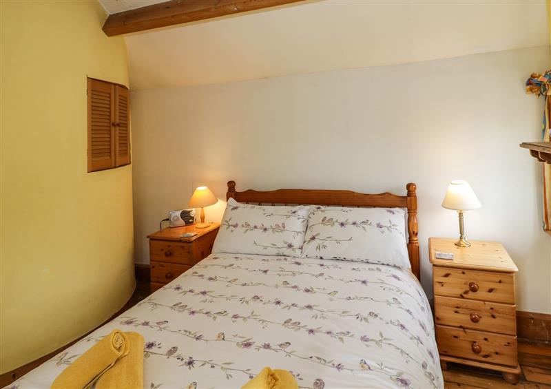This is a bedroom (photo 2) at The Cottage, Stratford-Upon-Avon