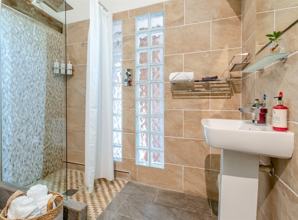 En-suite (photo 3) at The Cottage in Woking, near Guildford, Surrey