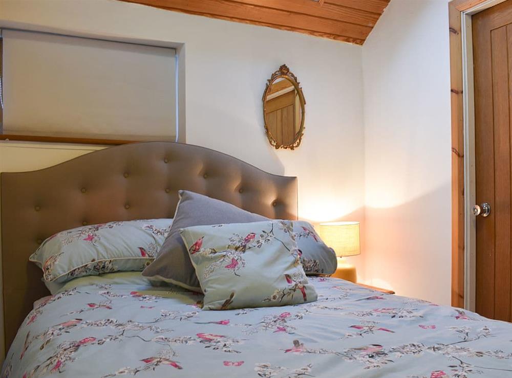 Welcoming double bedded room at The Cottage By The Sea Annexe, 