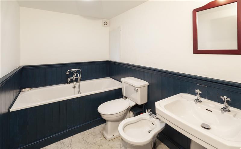 Bathroom at The Crows Nest, Porlock Weir