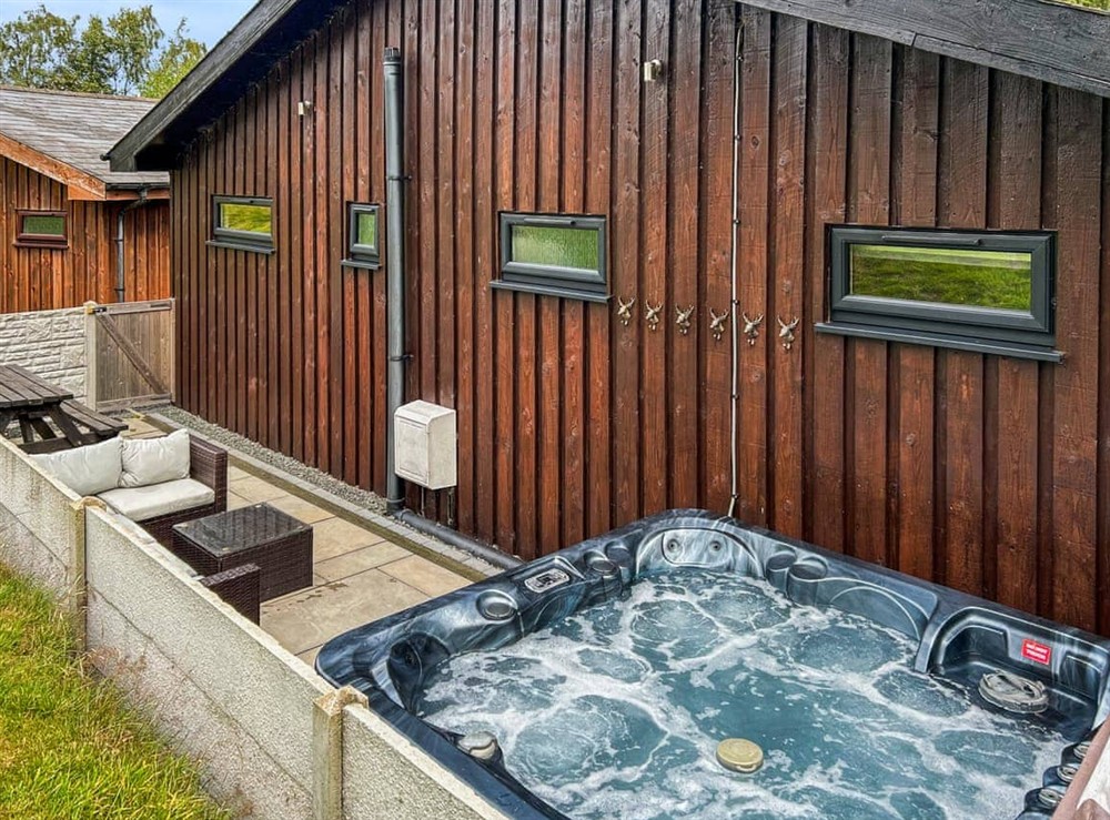 Hot tub (photo 3) at The Curious Stag in Rothbury, Northumberland