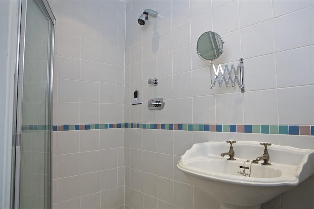 En suite bathroom (photo 2) at The Custom House in Union Street, Salcombe