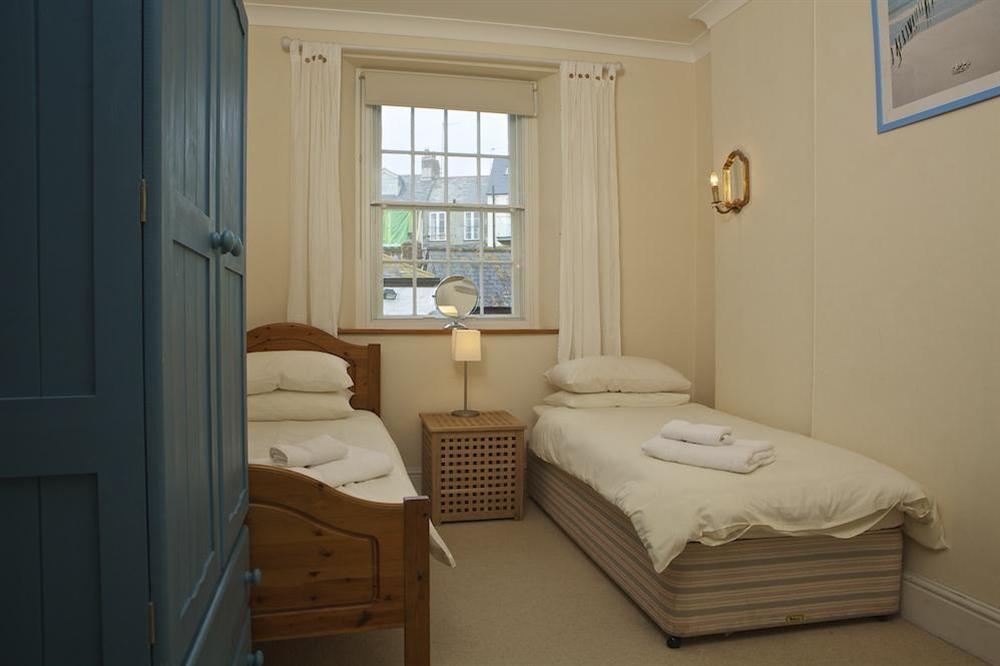 Twin bedroom (ideal for children) at The Custom House in Union Street, Salcombe