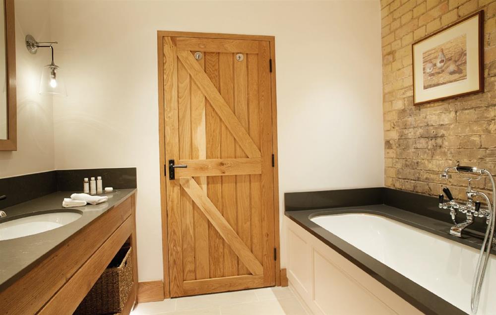 Cecil Wing: Bedroom six has an en-suite bathroom with separate walk in shower at The Dairy at Burghley, Near Stamford