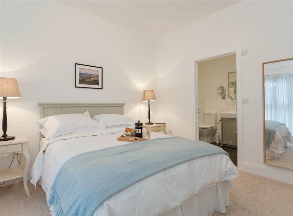 Relaxing en-suite double bedroom at The Dairy in Beauworth, near Alresford, Hampshire