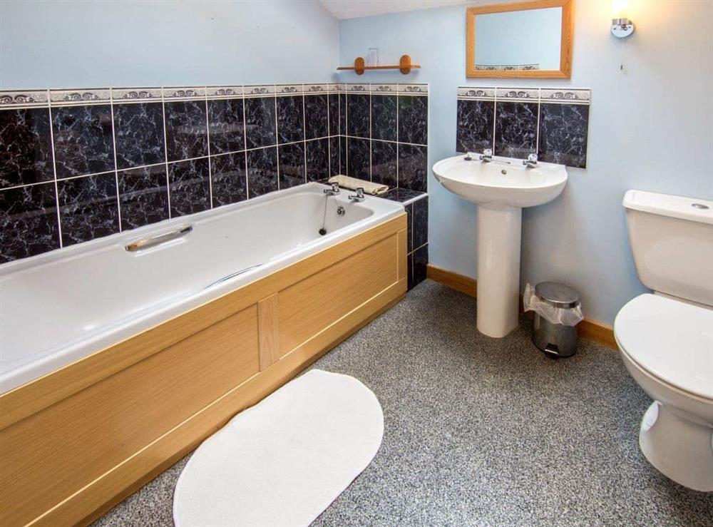 En-suite bathroom at The Dairy in Coddington, Cheshire