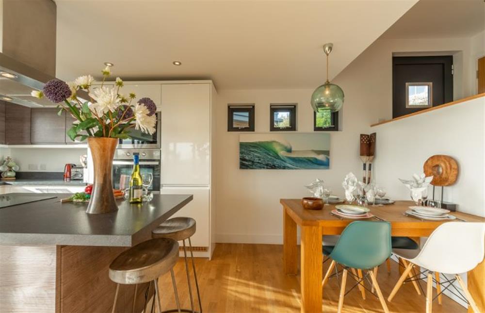 Gather round and enjoy a home cooked meal at The Deck House, Chapel Porth, St Agnes