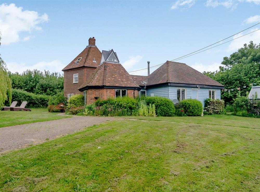 Grade II listed country property with a large, enclosed garden at Willow Tree House, 