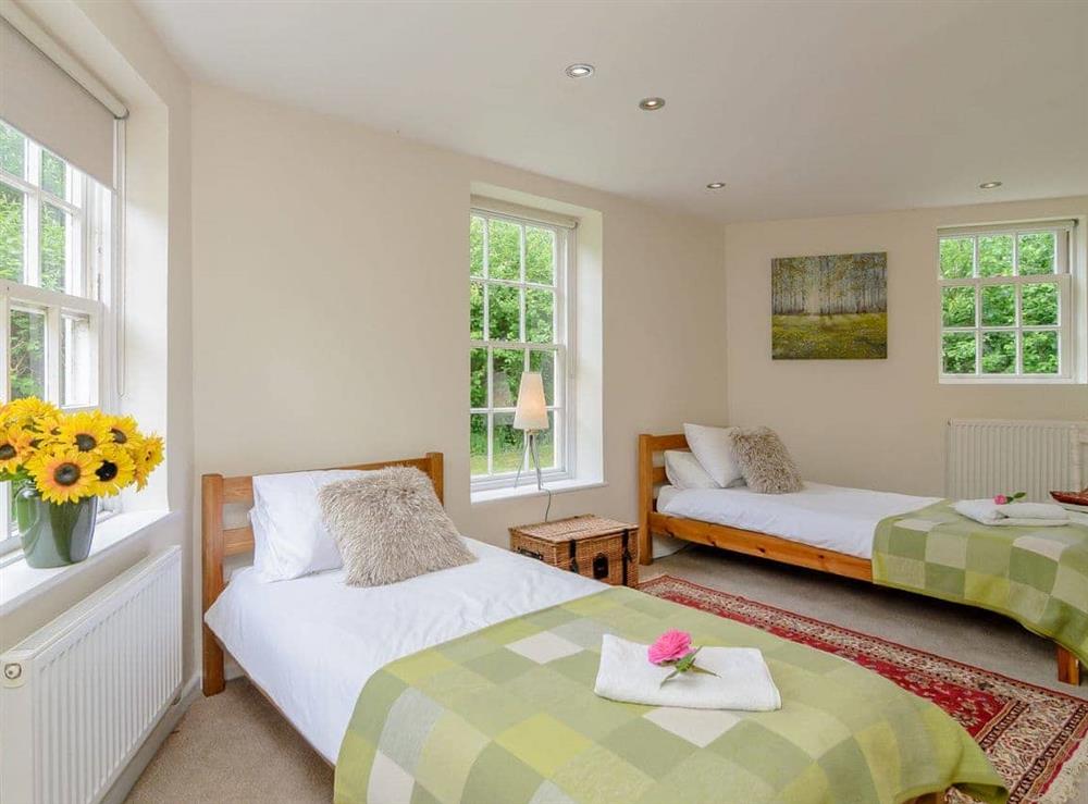 Twin bedroom at Willow Tree House, 