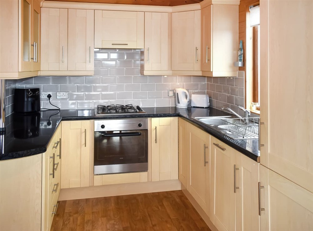 Open plan living space (photo 6) at The Dragons Den in Ilfracombe, Devon