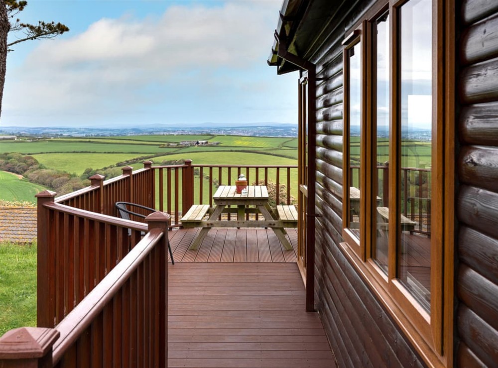 Sitting-out-area at The Driftwood Barn in Kingsand and Cawsand, Cornwall