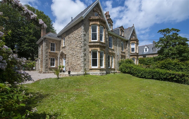 The setting at The Elms, Cornwall