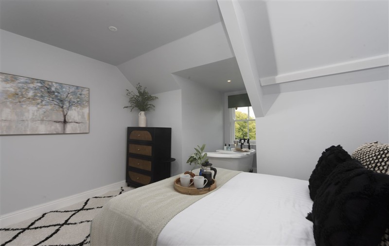 This is a bedroom (photo 2) at The Elms, Cornwall