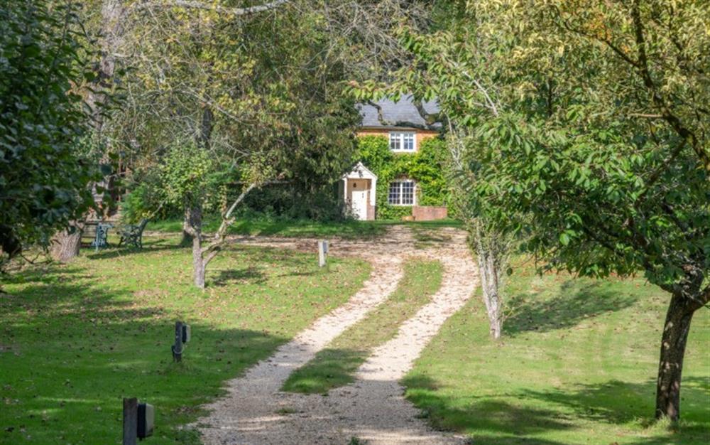 The setting around The Farmhouse (photo 2) at The Farmhouse in Brockenhurst