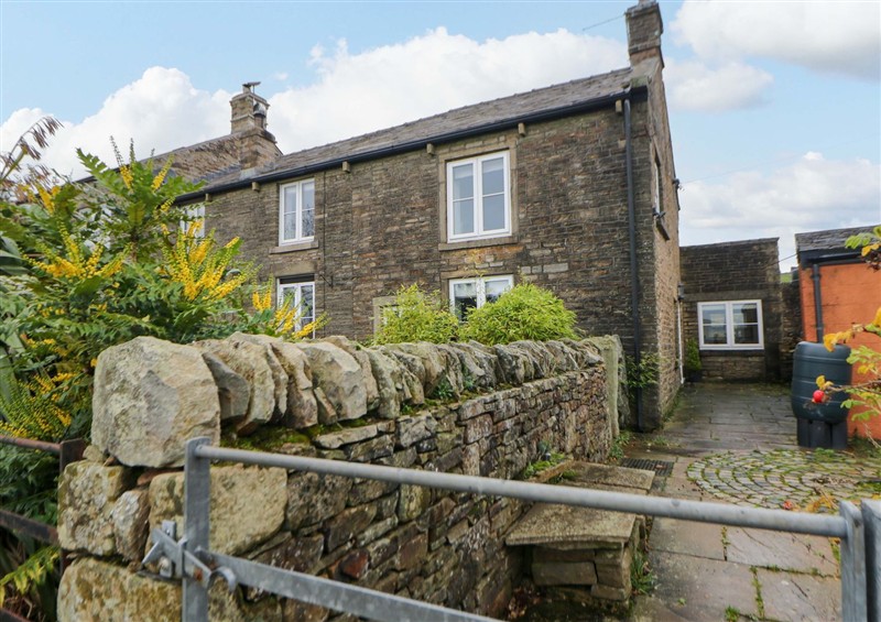 The setting of The Farmhouse at The Farmhouse, New Mills