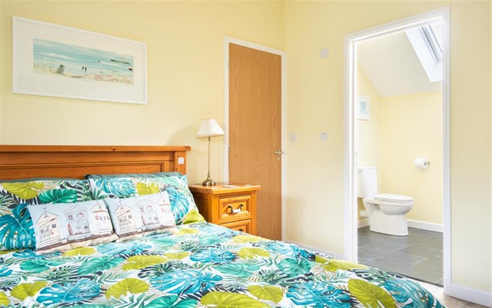Double bedroom (photo 5) at The Ferns in Newquay