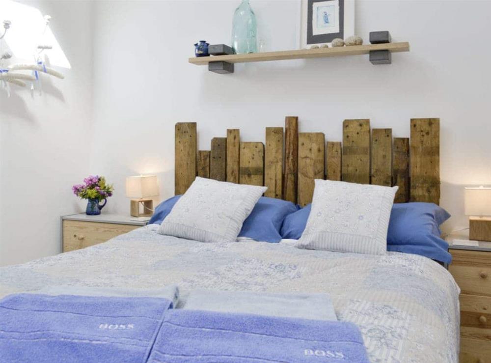 Characterful double bedroom at The Figgery in Bittaford, near Ivybridge, Devon