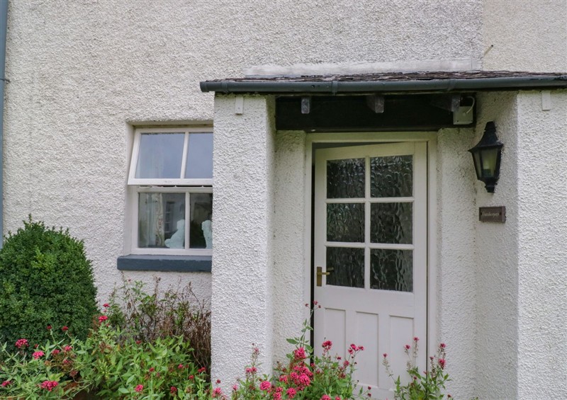 The setting of The Gameskeepers Cottage (photo 2) at The Gameskeepers Cottage, Cartmel