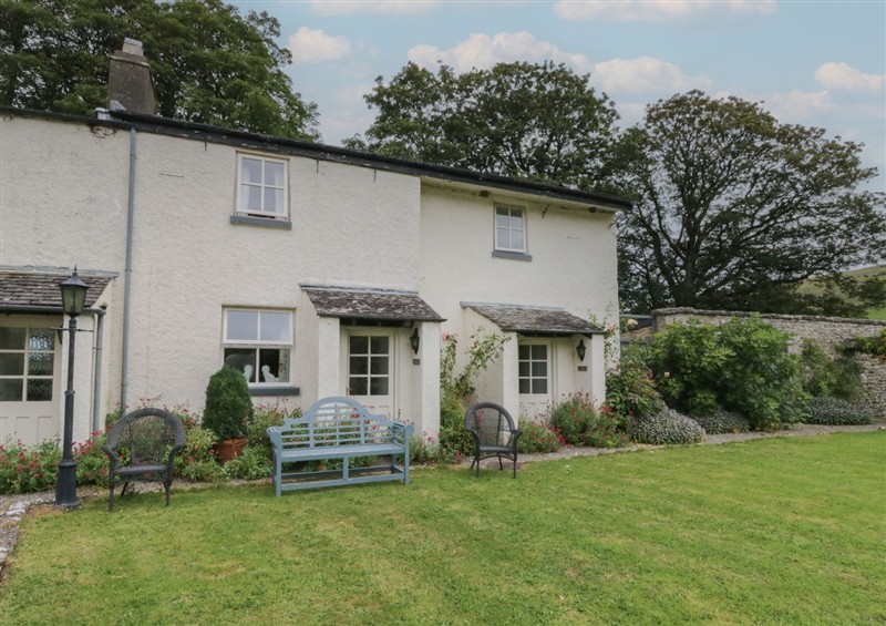 The setting at The Gameskeepers Cottage, Cartmel