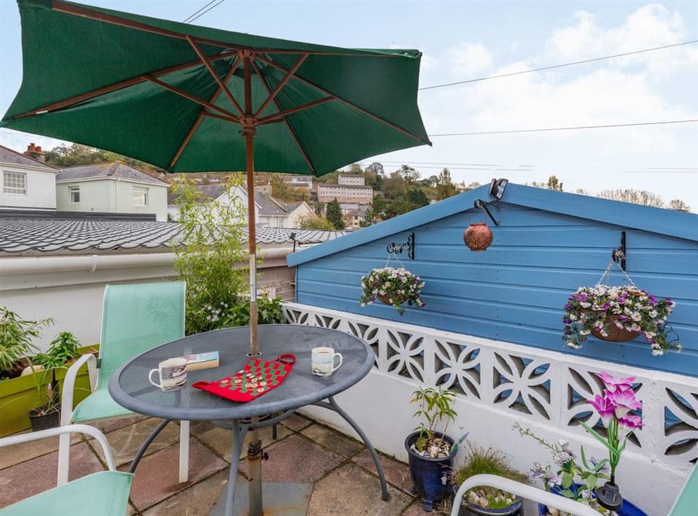 Sitting-out-area (photo 4) at The Garden Flat in Torquay, Devon