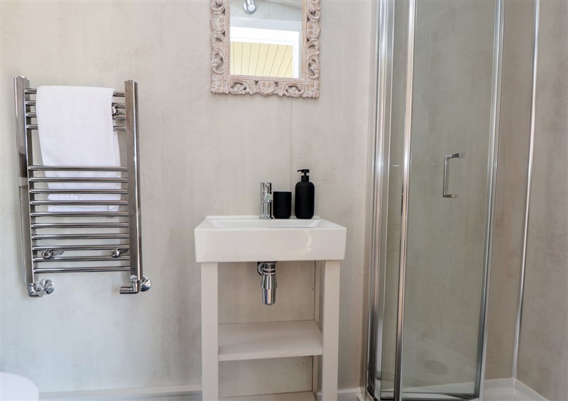 Bathroom at The Garden Hut, Wrexham