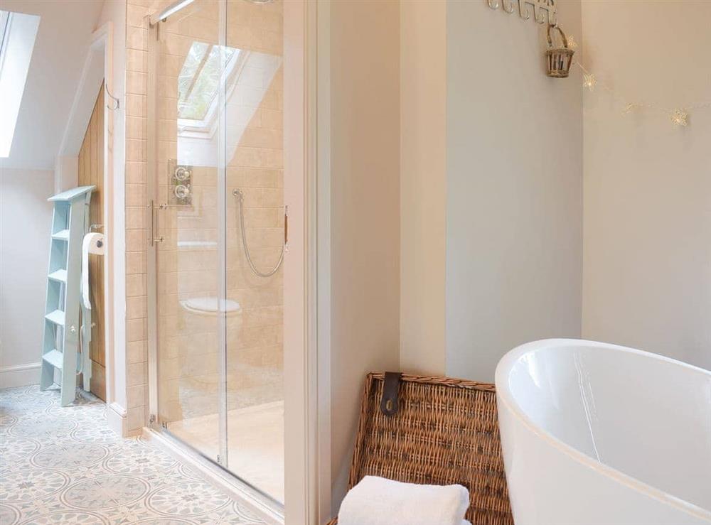 Wonderful adjacent shower room at The Garden Retreat in Marbury, near Whitchurch, Hampshire