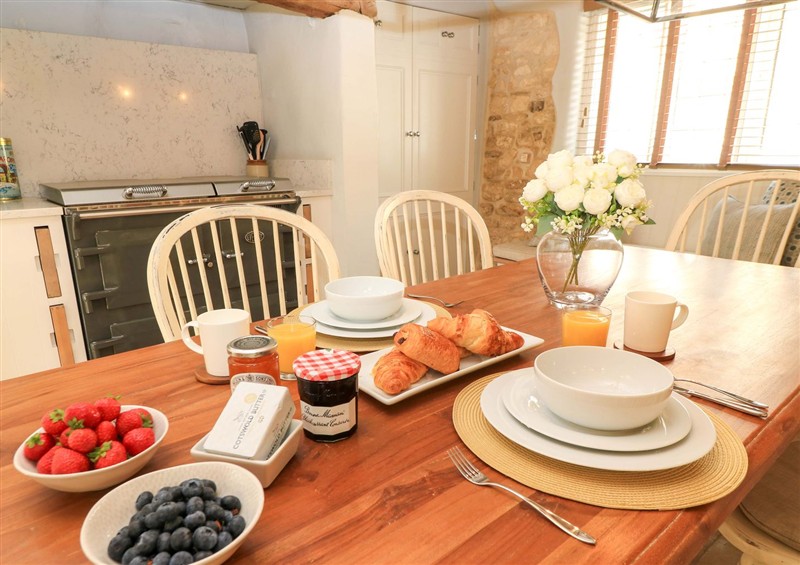Dining room at The Garden Retreat, Winchcombe