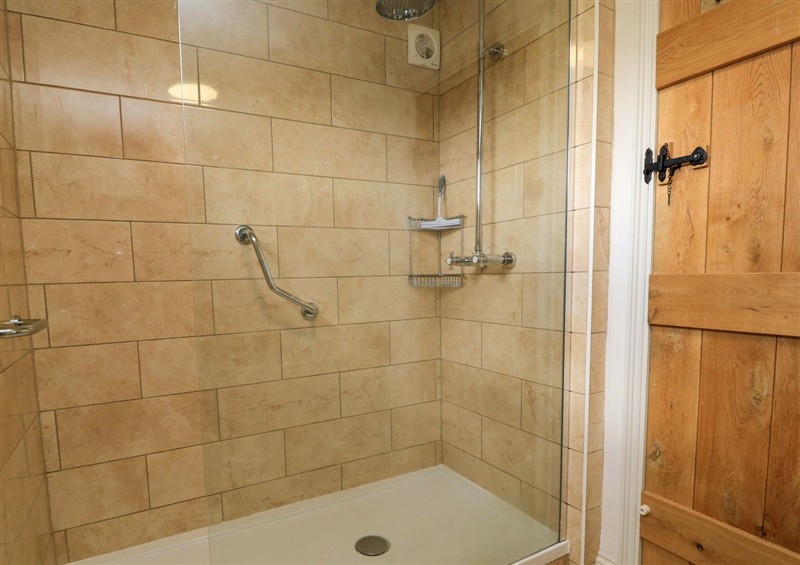 The bathroom at The Garden Retreat, Winchcombe