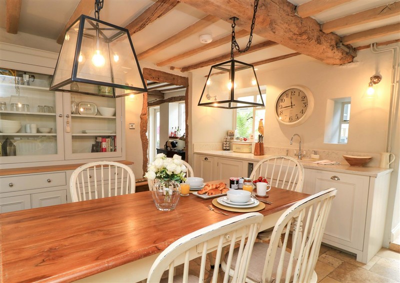 The dining area at The Garden Retreat, Winchcombe