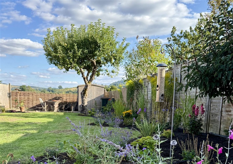 The garden in The Garden Retreat at The Garden Retreat, Winchcombe