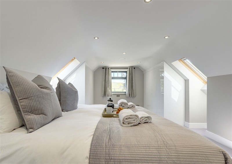 A bedroom in The Gate House (photo 3) at The Gate House, Aldbrough St. John near Barton