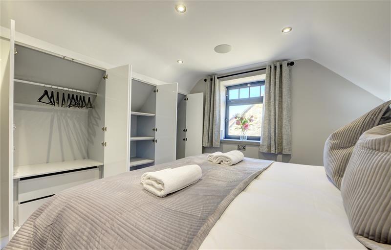 One of the bedrooms (photo 5) at The Gate House, Aldbrough St. John near Barton