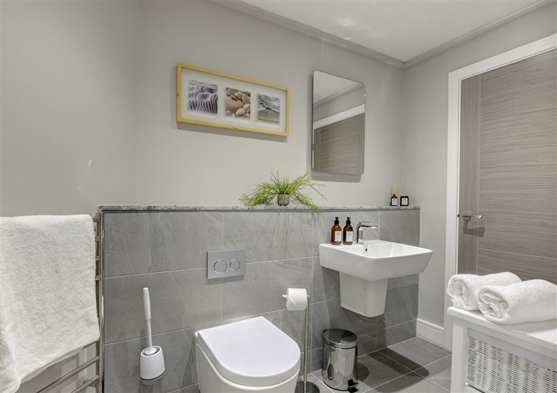 The bathroom (photo 3) at The Gate House, Aldbrough St. John near Barton